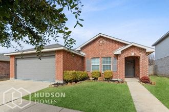 Hudson Homes Management Single Family Homes  - 1721 Diamond Lake Trl, Justin, TX, 76247