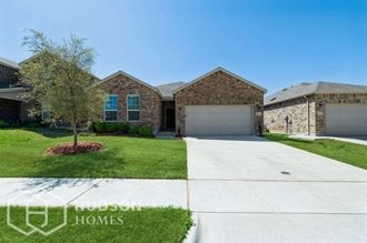 Hudson Homes Management Single Family Homes  - 1820 Trace Dr, Aubrey, TX 76227