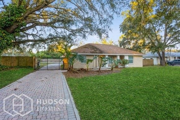 Hudson Homes Management Single Family Home For Rent Pet Friendly  - 18502 Walker Rd, Lutz, FL, 33549 - Photo Gallery 1