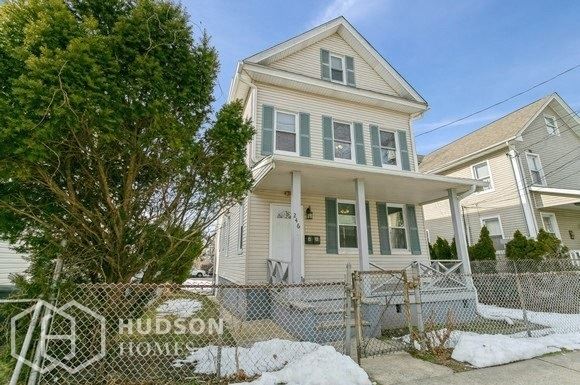 Hudson Homes Management Single Family Homes - 246 Pindle Ave Unit 2, Englewood, NJ, 07631 - Photo Gallery 1
