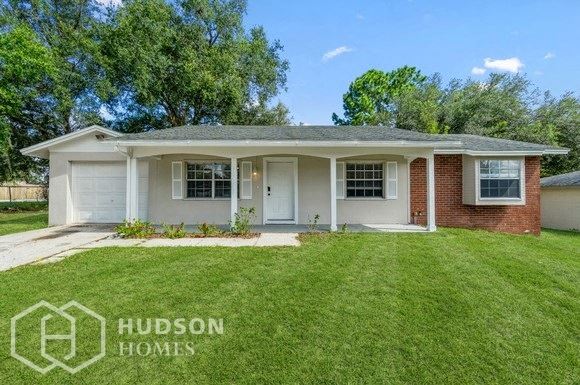 Hudson Homes Management Single Family Homes- 2701 Lakewood Ln, Eustis, FL 32726 - Photo Gallery 1