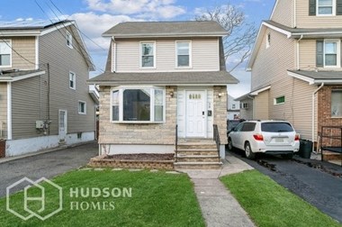38 WOODLAND AVE 2 Beds House for Rent - Photo Gallery 1