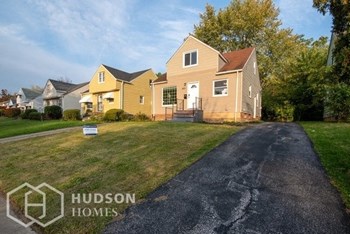 Hudson Homes Management Single Family Home For Rent Pet Friendly 4501 Parkton Dr Cleveland OH 3 bedrooms 1 bathroom recreation room attic basement back yard lawn - Photo Gallery 2
