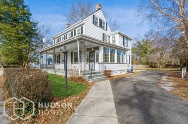 457 N CHURCH ST 5 Beds House for Rent - Photo Gallery 1