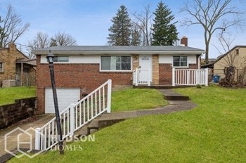 Hudson Homes Management Single Family Homes – 5044 Leona Dr, Pittsburgh, PA 15227 - Photo Gallery 2