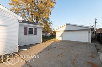 Hudson Homes Management Single Family Home For Rent Pet Friendly 8039 Sayre Ave Burbank IL 60459 3 bedrooms 1 bathroom carpet dishwasher refrigerator microwave back patio detached garage - Photo Gallery 13