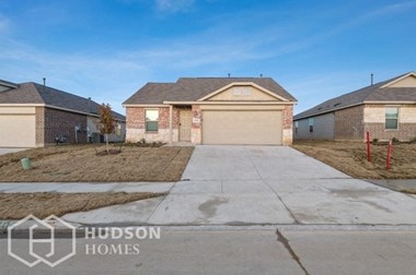 Hudson Homes Management Single Family Homes – 8305 Bell Ridge Lane, Fort Worth, TX, 76123