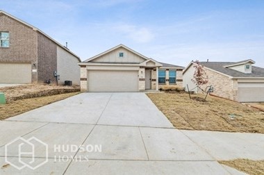 Hudson Homes Management Single Family Homes - 8416 Bell Ridge Lane, Fort Worth, TX, 76123
