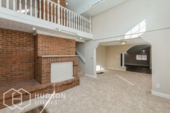 Hudson Homes Management Hudson Homes Management Single Family Home For Rent Pet Friendly 901 Keen St Zanesville OH 43701 3 bedrooms 1 bathroom sunroom refrigerator carpet detached garage two story laundry area washer dryer connection hardwood floor - Photo Gallery 3
