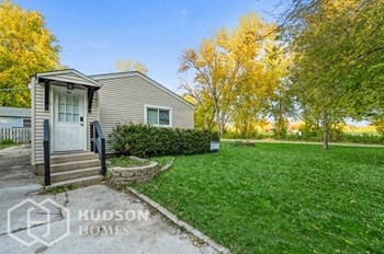 Hudson Homes Management Single Family Homes - 104 Sunnyside Rd, Mchenry, IL, 60051 - Photo Gallery 2