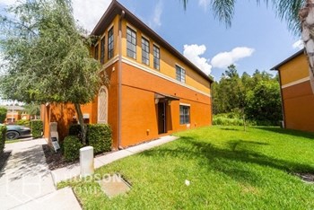 Hudson Homes Management Hudson Homes Management Single Family Home For Rent Pet Friendly 1050 Blackwater Dr Wesley Chapel FL 3 bedrooms 2.5 bathrooms carpet arched doorways covered garage ceiling fans covered patio laundry room - Photo Gallery 3