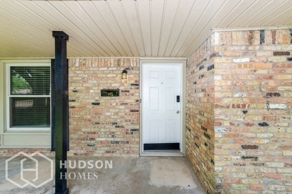 Hudson Homes Management Single Family Homes - 105 Vassar Court, Waxahachie, TX, 75165