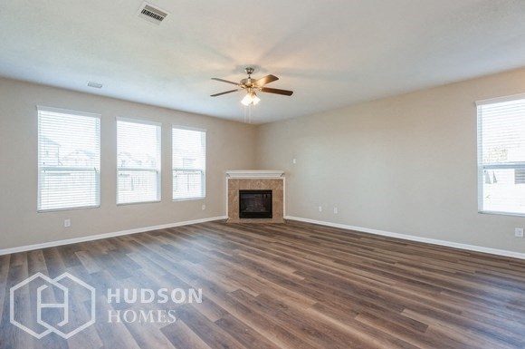 Hudson Homes Management Single Family Homes - 10602 Blithe Oak Ct, Tomball, TX, 77375