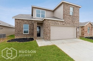 Hudson Homes Management Single Family Homes – 1240 Treehouse Ln, New Braunfels, TX, 78130