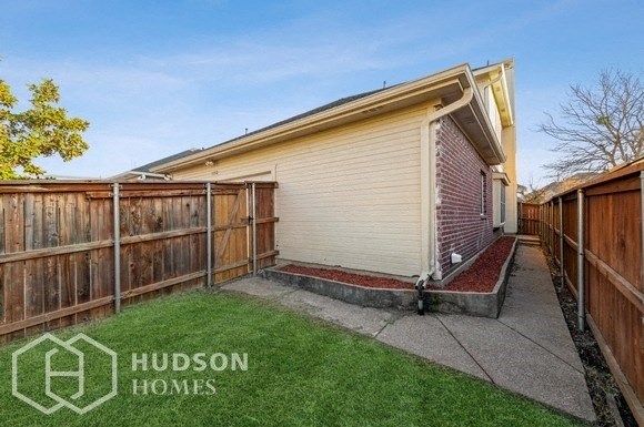 Hudson Homes Management Single Family Homes – 1352 W Branch Hollow Dr, Carrollton, TX, 75007