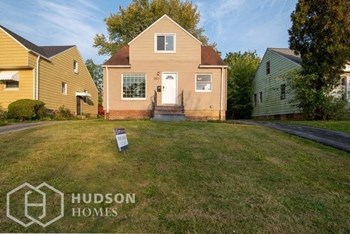 Hudson Homes Management Single Family Home For Rent Pet Friendly 4501 Parkton Dr Cleveland OH 3 bedrooms 1 bathroom recreation room attic basement back yard lawn - Photo Gallery 4