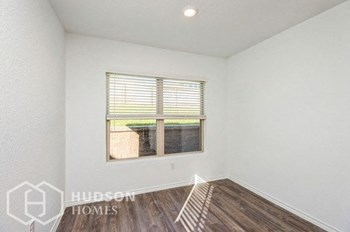 Hudson Homes Management Single Family Home 11090 N Lake Mist Ln, Willis, TX 77318 - Photo Gallery 3