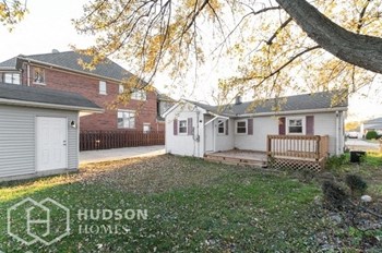Hudson Homes Management Single Family Home For Rent Pet Friendly 8039 Sayre Ave Burbank IL 60459 3 bedrooms 1 bathroom carpet dishwasher refrigerator microwave back patio detached garage - Photo Gallery 11