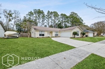 Hudson Homes Management Single Family Home For Rent Pet Friendly - 8161 Crosswind Rd, Jacksonville, FL, 32244 - Photo Gallery 3