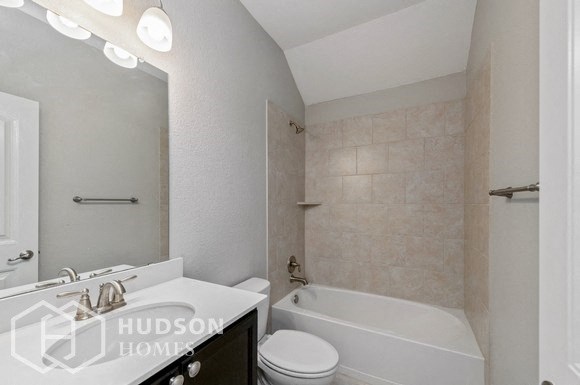 Hudson Homes Management Single Family Homes - 928 Lake Woodland Dr, Little Elm, TX, 75068