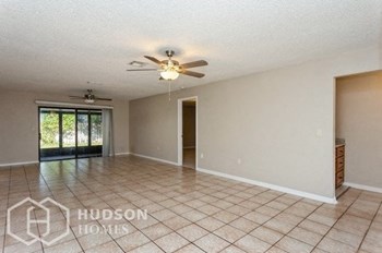 Hudson Homes Management Single Family Homes- 10205 Turkey Oak Dr, New Port Richey, FL 34654 - Photo Gallery 4