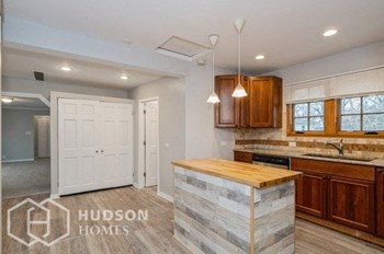 Hudson Homes Management Single Family Homes - 104 Sunnyside Rd, Mchenry, IL, 60051 - Photo Gallery 6
