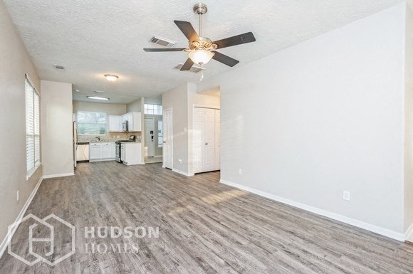 Hudson Homes Management Single Family Homes - 21127 Wortham Oaks Dr, Humble, TX 77338