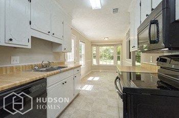Hudson Homes Management Hudson Homes Management Single Family Home For Rent 230 Andover Cir Irmo South Carolina Dishwasher Front Porch Private Driveway Fireplace - Photo Gallery 6