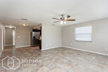 2948 2950 ST JOHN DR Unit 2 2 Beds Duplex/Triplex for Rent - Photo Gallery 4