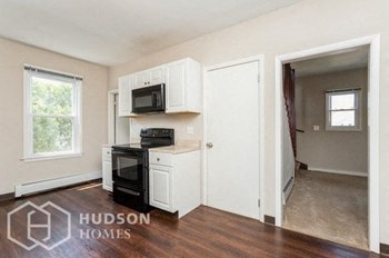 298 BRADLEY ST 2 Beds House for Rent - Photo Gallery 2