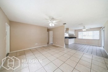 Hudson Homes Management Single Family Home For Rent Pet Friendly - 317 Se Dalva Ave, Port St Lucie, FL, 34984 - Photo Gallery 4