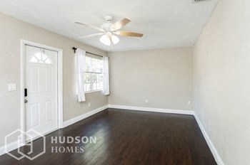 Hudson Homes Management Single Family Homes- 328 N E St, Lake Worth, FL 33460 - Photo Gallery 4