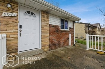 Hudson Homes Management Single Family Homes – 5044 Leona Dr, Pittsburgh, PA 15227 - Photo Gallery 4