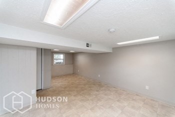 Hudson Homes Management Hudson Homes Management Single Family Home For Rent Pet Friendly 5667 Radcliffe Ave Youngstown OH 44515 3 bedrooms white appliances dishwasher microwave attached garage backyard split level - Photo Gallery 3