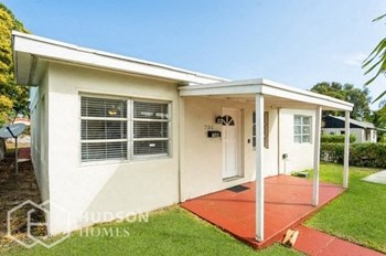 700 W 1St St 3 Beds House for Rent - Photo Gallery 4