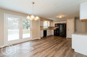 Hudson Homes Management Hudson Homes Management Single Family Home For Rent Pet Friendly remodeled kitchen remodeled bathroom beautiful 7454 Gale Rd Sw Pataskala OH 43062 - Photo Gallery 5