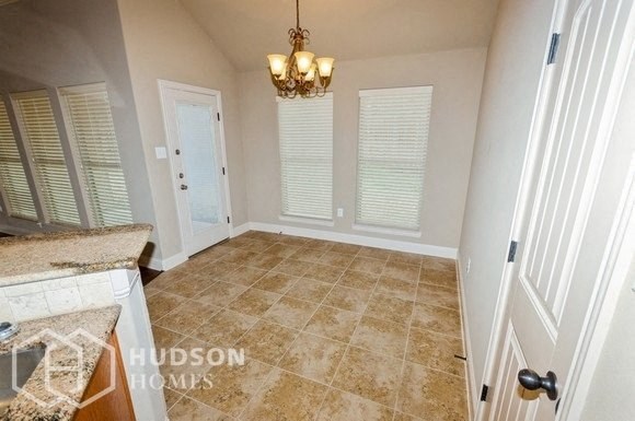 Hudson Homes Management Single Family Home For Rent Pet Friendly remodeled kitchen remodeled bathroom beautiful 121 Windermere St	Waxahachie TX	75165