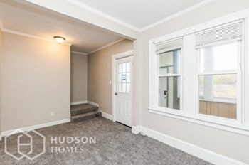 Hudson Homes Management Single Family Homes - 127 Exchange Street, Colonie, NY, 12205 - Photo Gallery 4