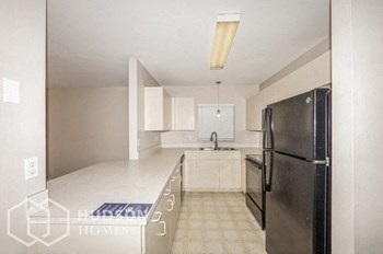 Hudson Homes Management Single Family Homes - 141 1st St, Naples, FL, 34113 - Photo Gallery 6