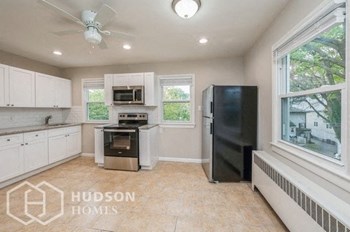 Hudson Homes Management Hudson Homes Management Single Family Home For Rent Pet Friendly - Photo Gallery 3
