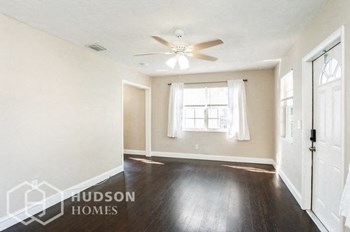 Hudson Homes Management Single Family Homes- 328 N E St, Lake Worth, FL 33460 - Photo Gallery 5