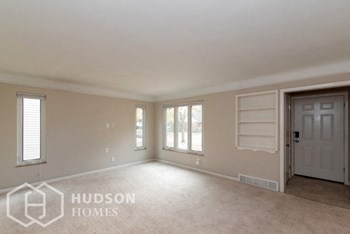 Hudson Homes Management Hudson Homes Management Single Family Home For Rent Pet Friendly 415 E 272nd St Euclid OH 44132 4 bedrooms basement microwave refrigerator detached garage built ins ceiling fan - Photo Gallery 5