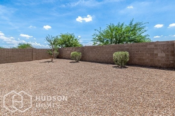 Hudson Homes Management Single Family Home 5015 E Andalusite Ln, San Tan Valley, AZ 85143, USA