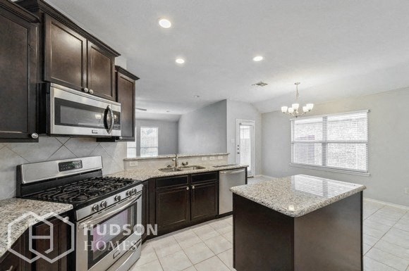 Hudson Homes Management Single Family Homes - 928 Lake Woodland Dr, Little Elm, TX, 75068