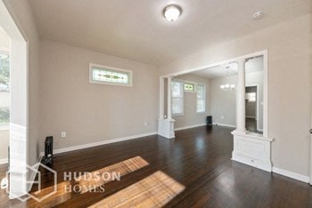 Hudson Homes Management Single Family Home – 1014 Roselle St Unit 2 For Rent - Photo Gallery 13