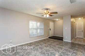 Hudson Homes Management Single Family Home For Rent Pet Friendly  - 18502 Walker Rd, Lutz, FL, 33549 - Photo Gallery 6