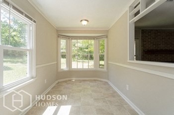 Hudson Homes Management Single Family Home For Rent 230 Andover Cir Irmo South Carolina Dishwasher Front Porch Private Driveway Fireplace - Photo Gallery 7