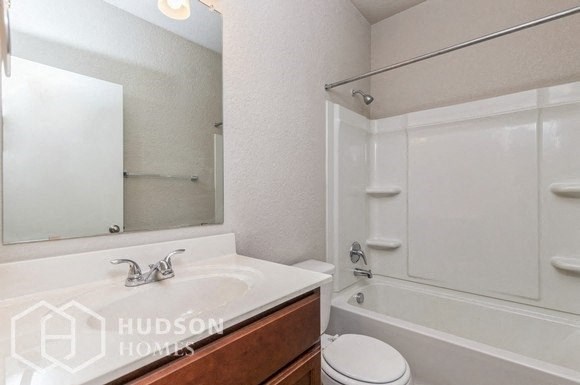 Hudson Homes Management Single Family Homes - 7115 Quarter Moon, Converse, TX, 78109