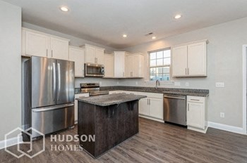 Hudson Homes Management Single Family Home For Rent Pet Friendly Home For Rent 930 Stable Fern Dr - Photo Gallery 3