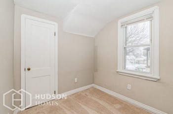 Hudson Homes Management Single Family Home For Rent Pet Friendly remodeled kitchen remodeled bathroom beautiful
10012 ROBINSON AVE 10012 Robinson Ave Unit 2 Garfield Hts OH 44125 - Photo Gallery 5